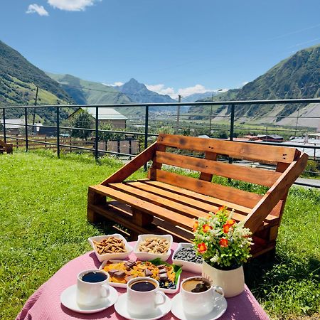 Chalet Kazbegi Hotell Eksteriør bilde