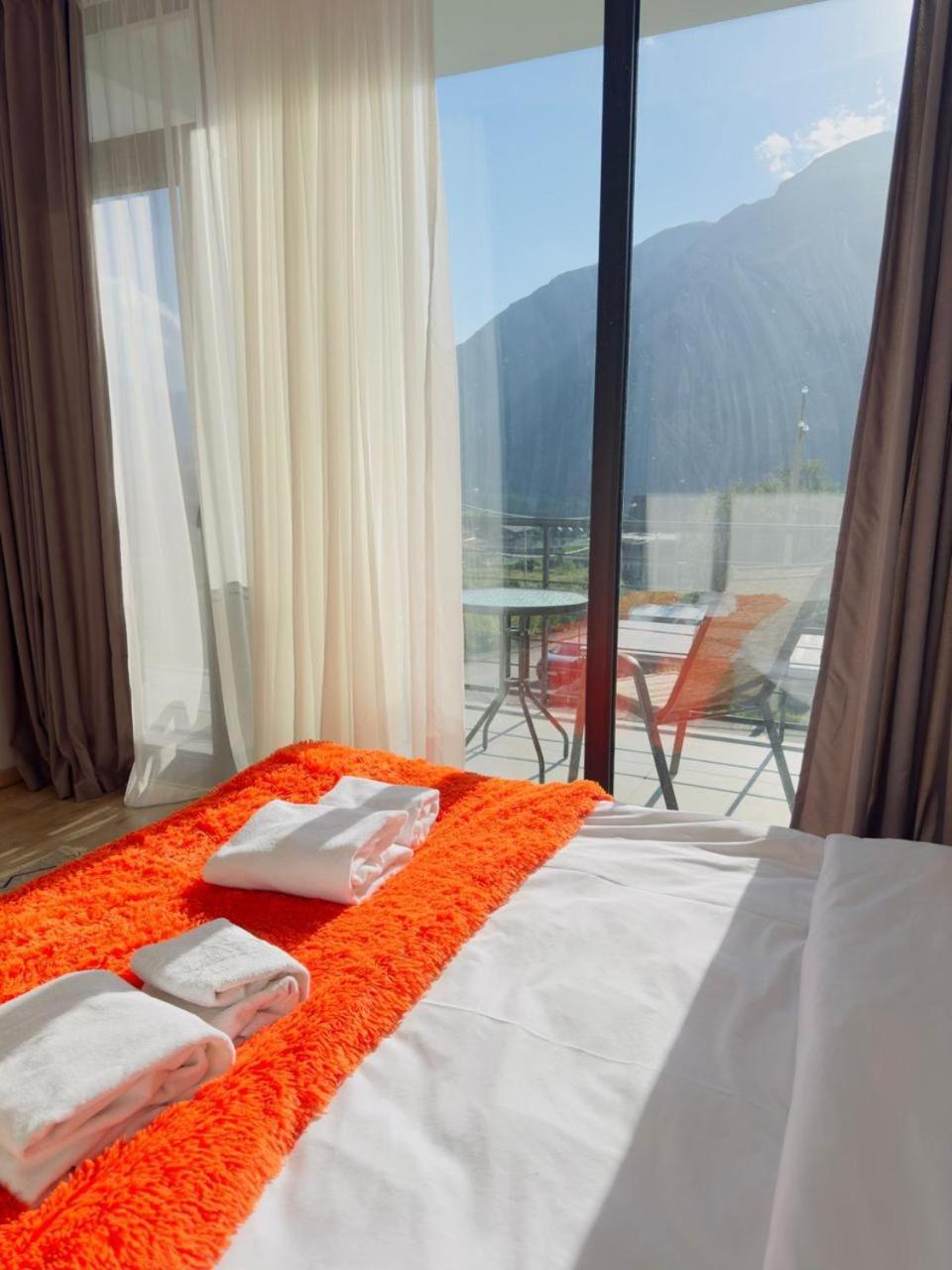 Chalet Kazbegi Hotell Eksteriør bilde